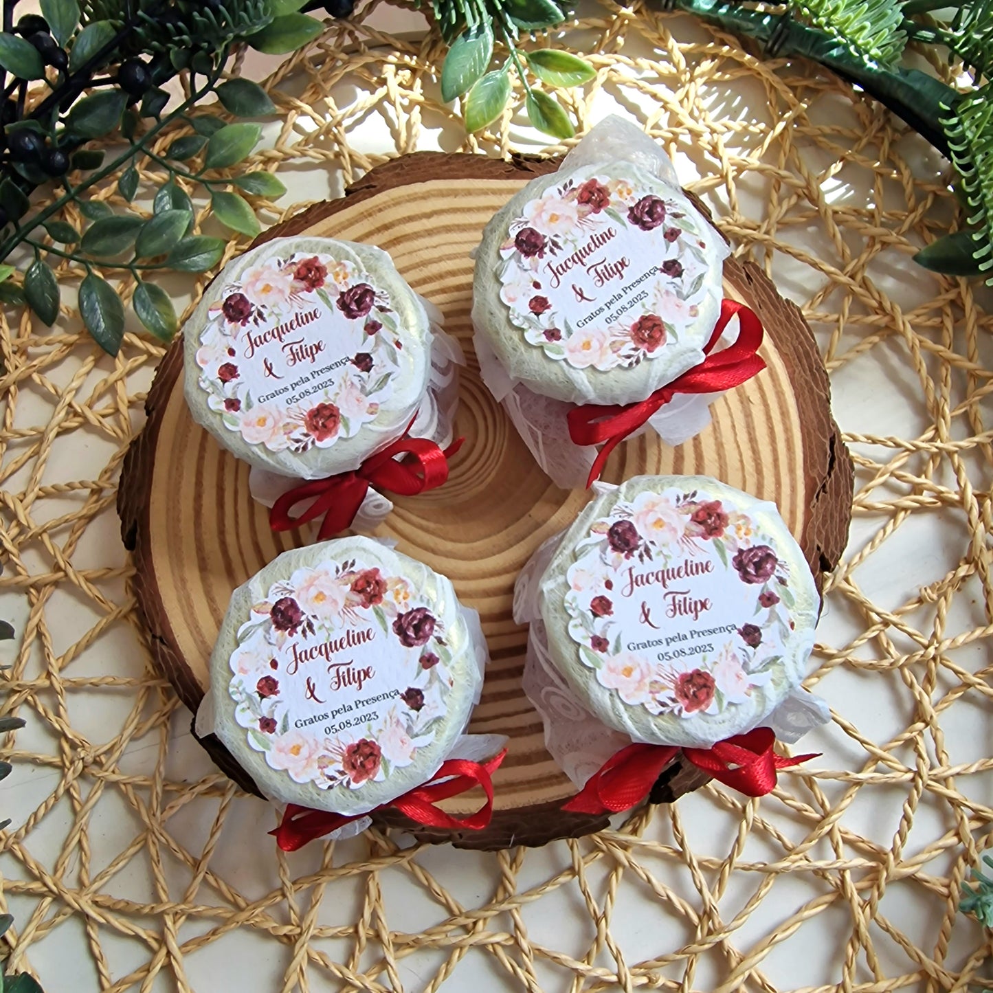 Potinhos com doce de morango