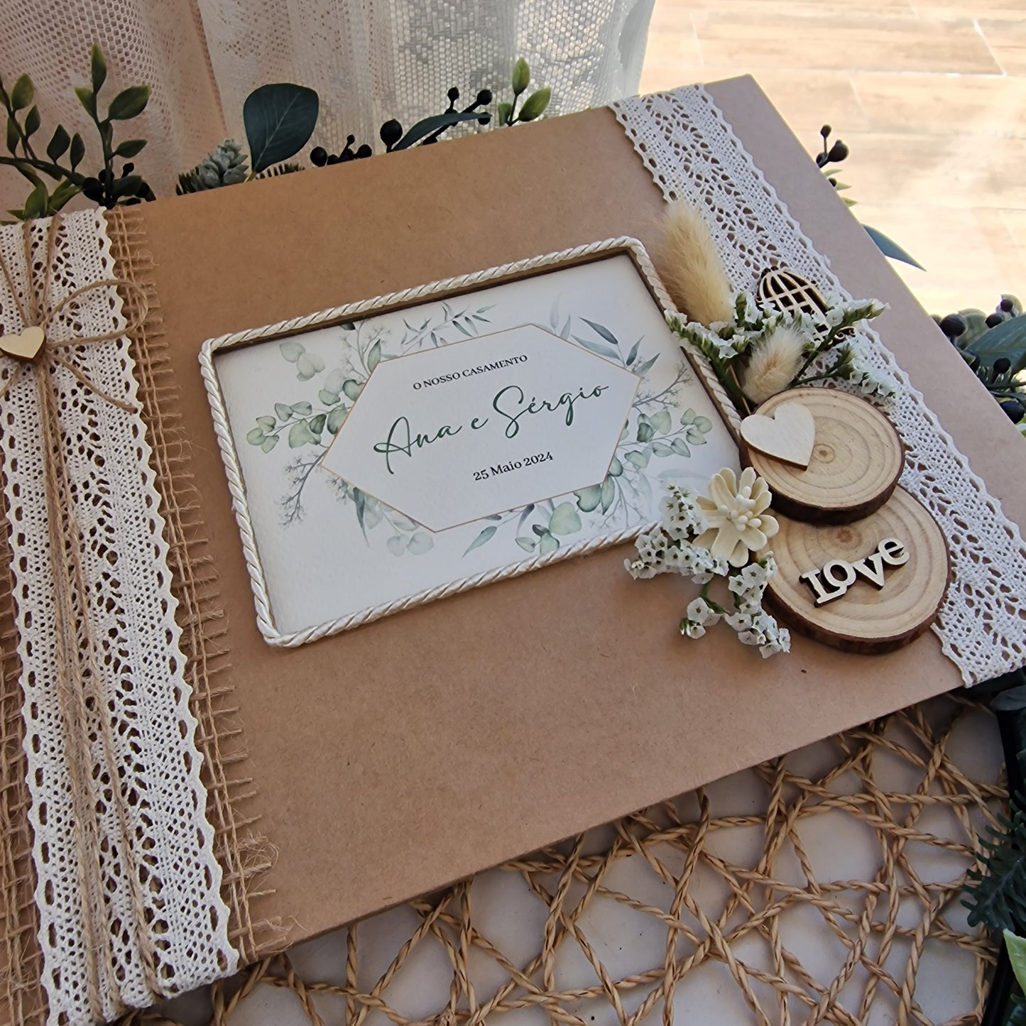 Livre d'honneur rustique vert de Karla et Nuno