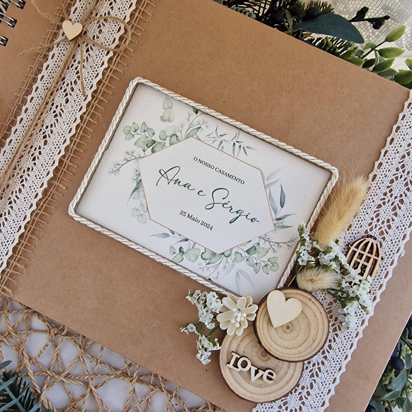 Livre d'honneur rustique vert de Karla et Nuno