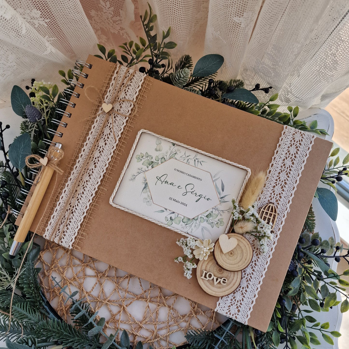 Livre d'honneur rustique vert de Karla et Nuno