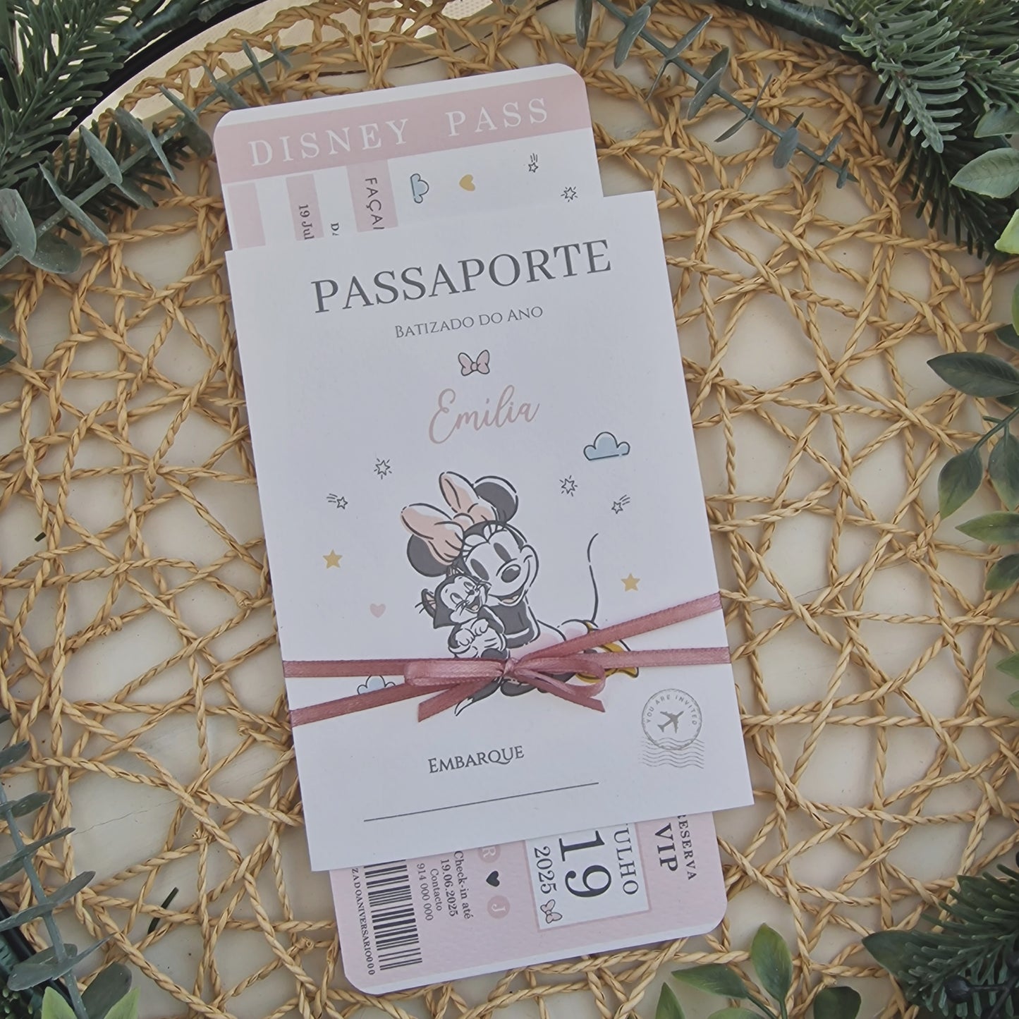 Convite passaporte Minnie Emília