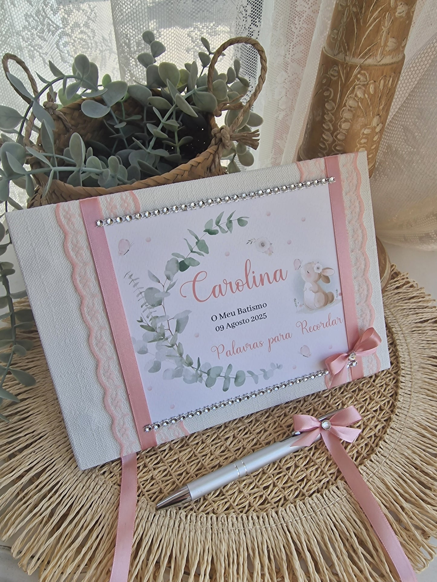 Livro de dedicatórias coelhinha da Carolina