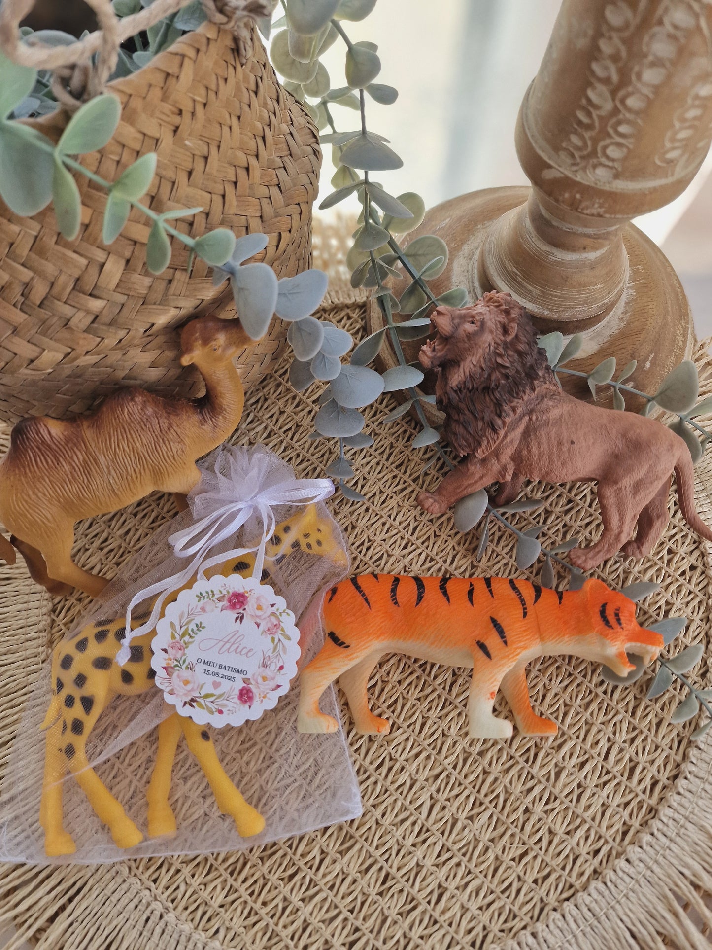 Brinquedos animais da selva
