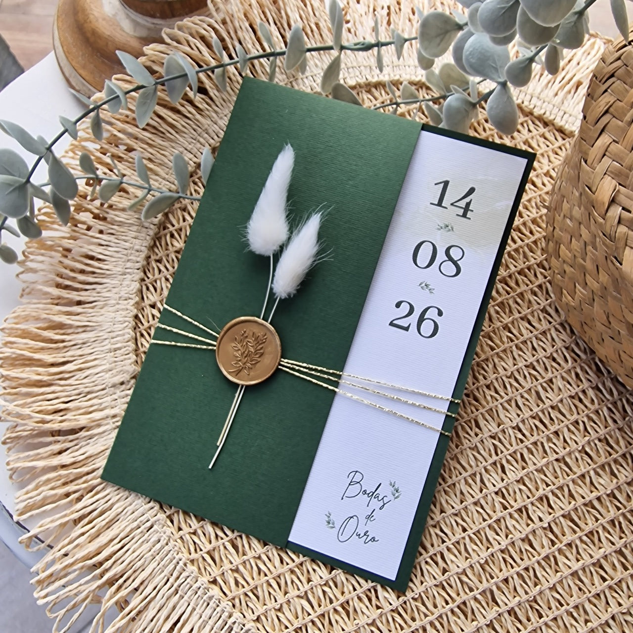 Convite de casamento bodas de ouro folhagem verdes