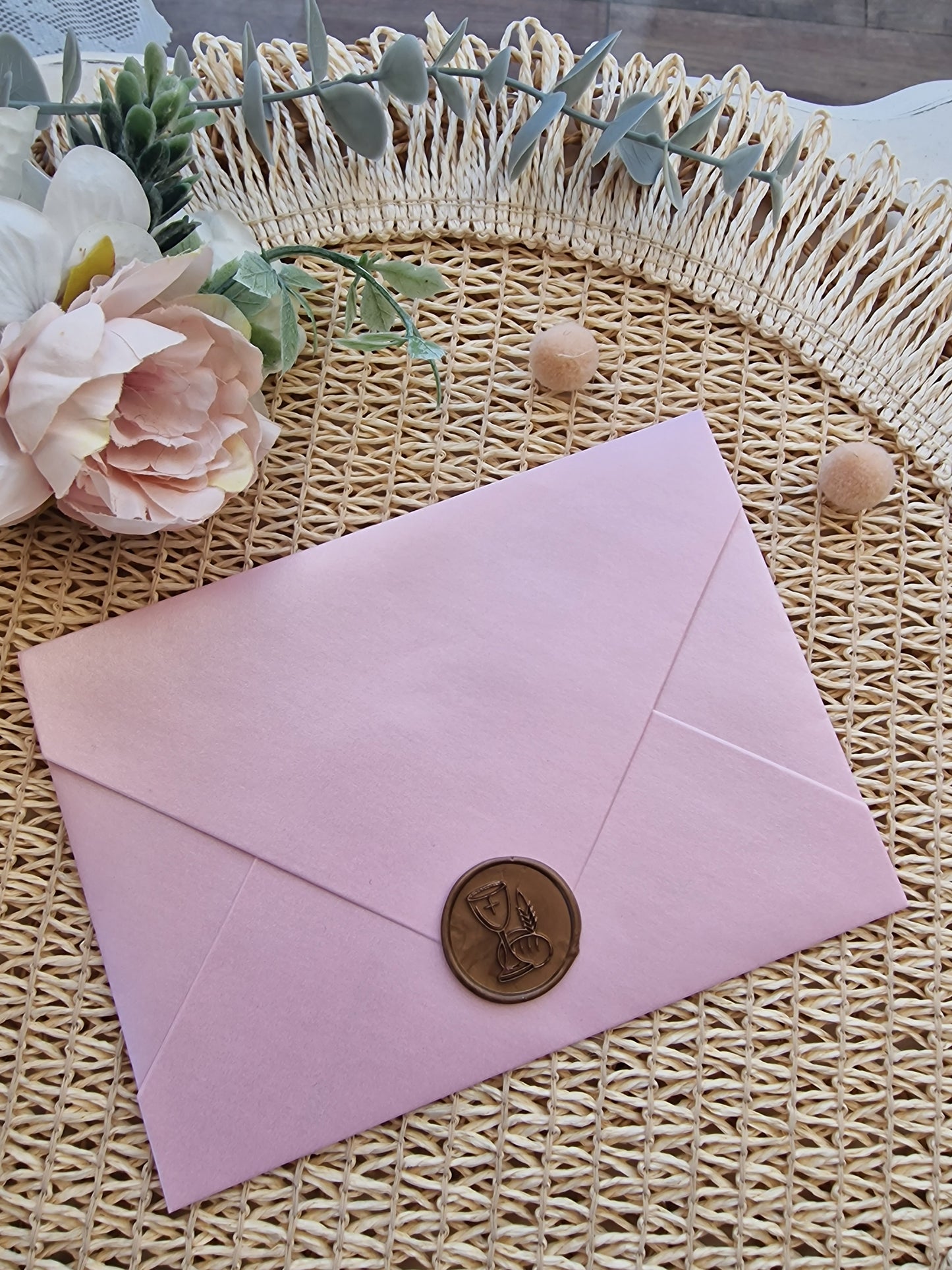 Convite de 1ª Comunhão envelope rosa Vitória