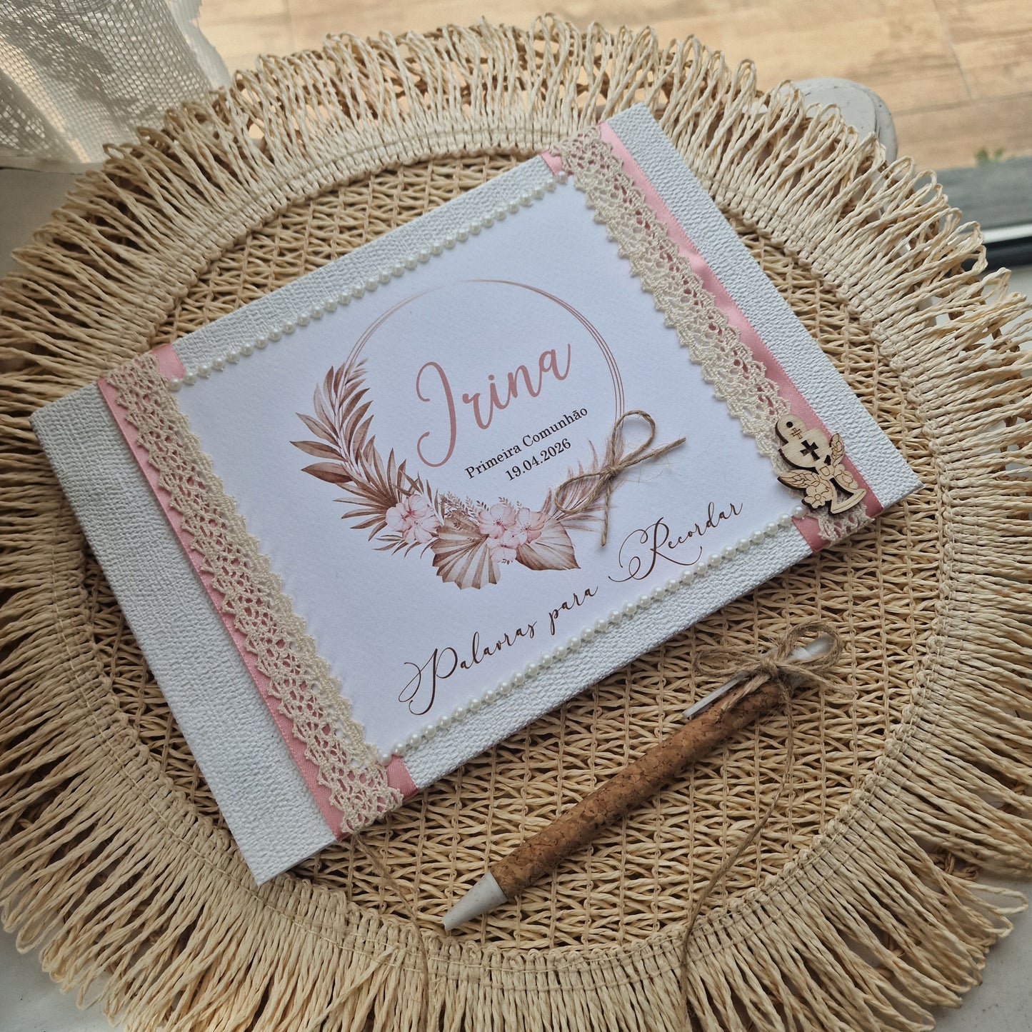 Caixa para recordações e Livro de dedicatórias booh chique da Irina 1ª Comunhão