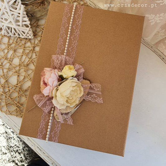 Boîte décorée pour flûtes ou souvenirs