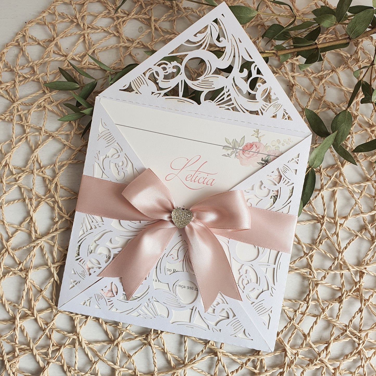 Invitation laser roses d'amour