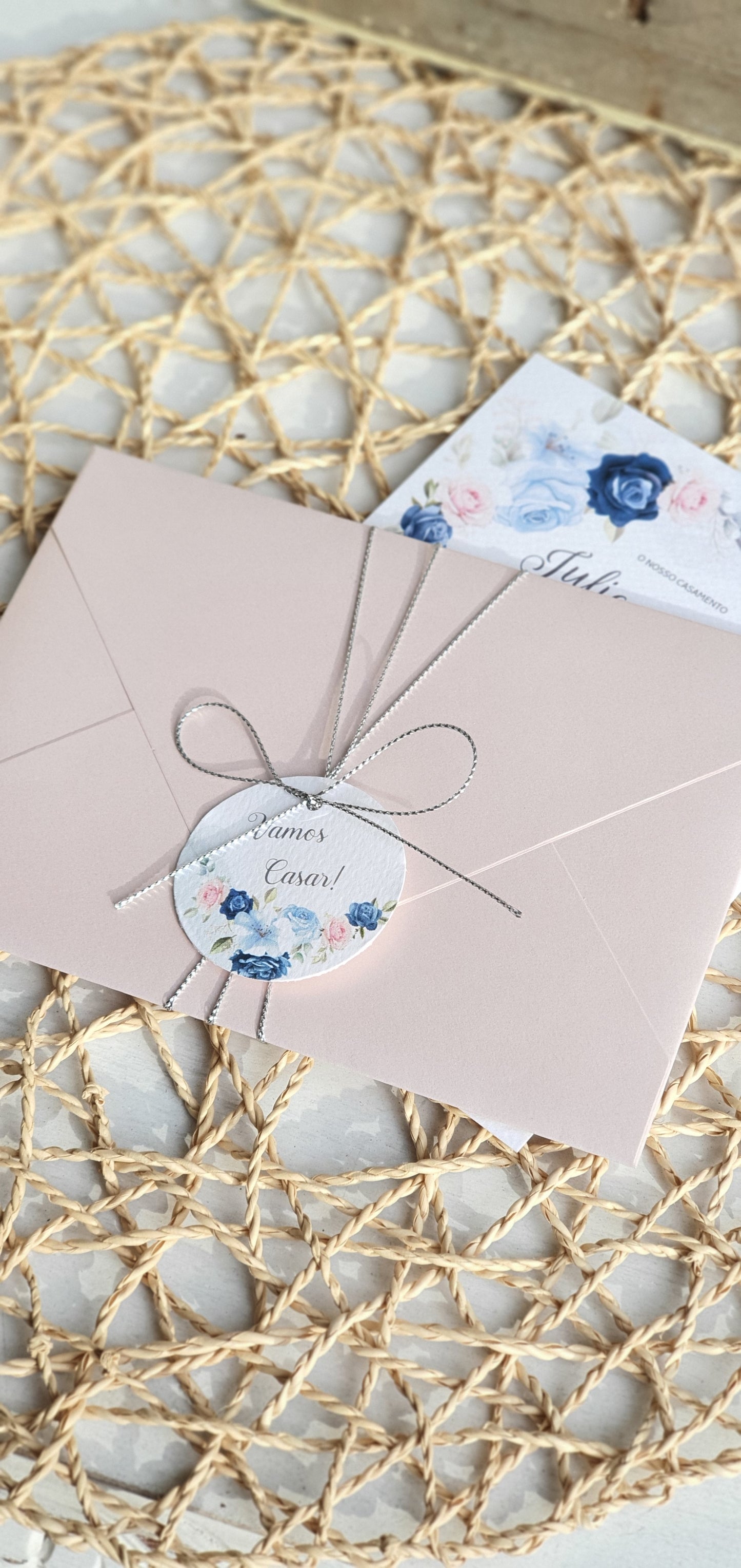 Convite envelope blush and blue