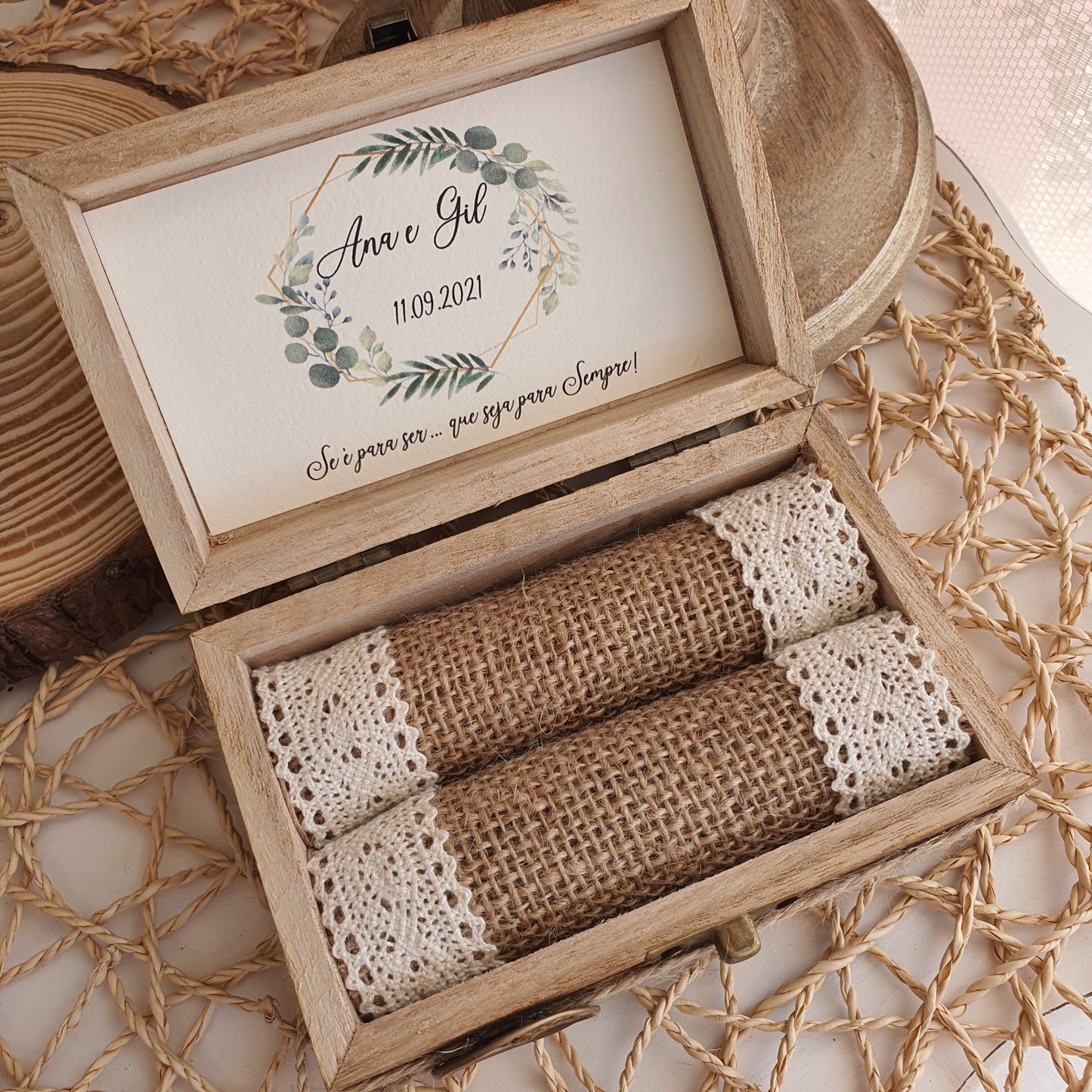 Vintage ring holder trunk