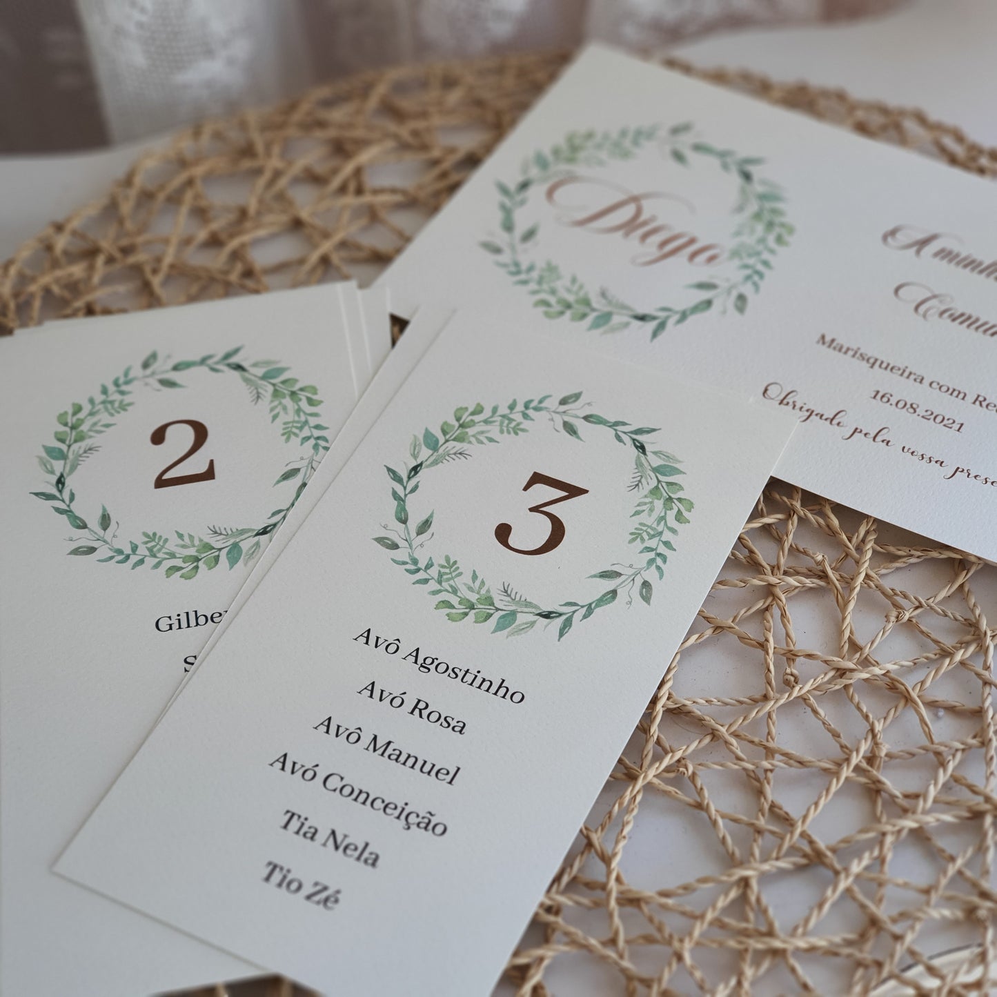 Tableaux verts nature pour organiser les tables