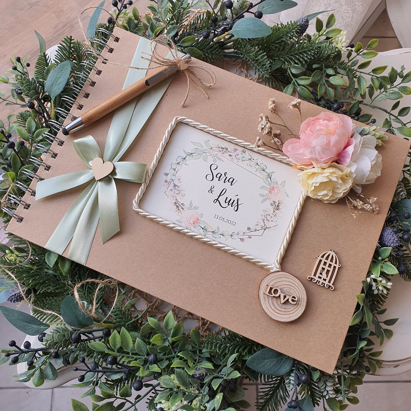 Livre d'honneur romantique