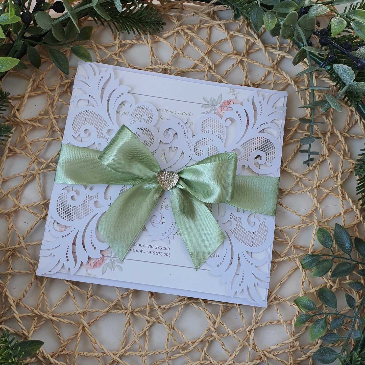 Laser love roses invitation