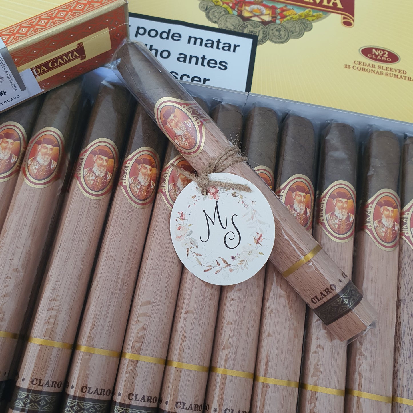 Custom cigars with label