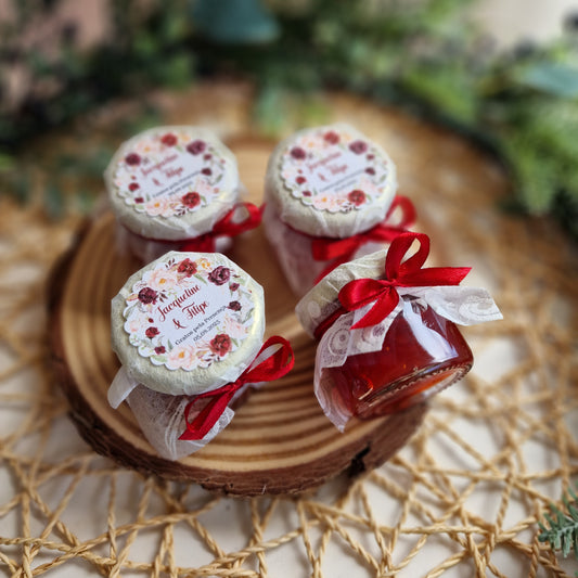 Potinhos com doce de morango