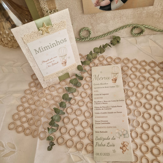 Green teddy bear table marker