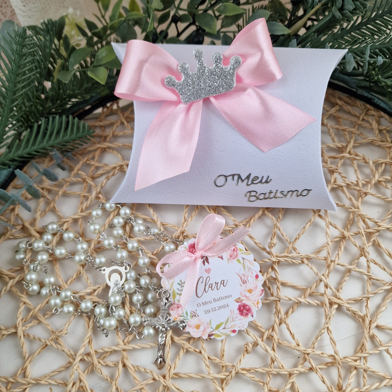 Terço em caixinha personalizada da Clara