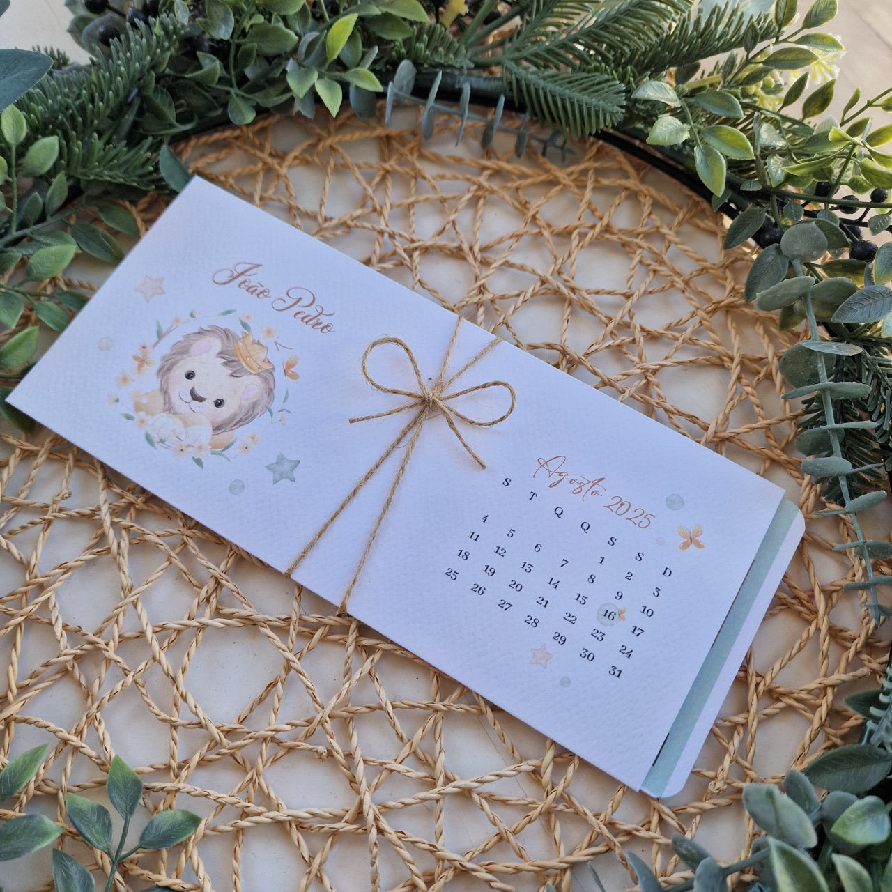 Convite de batizado Leão do João Pedro, tons verde menta