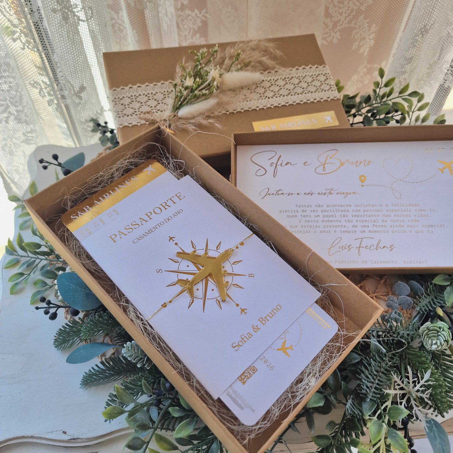 Caixa dedicatória padrinhos viagens gold