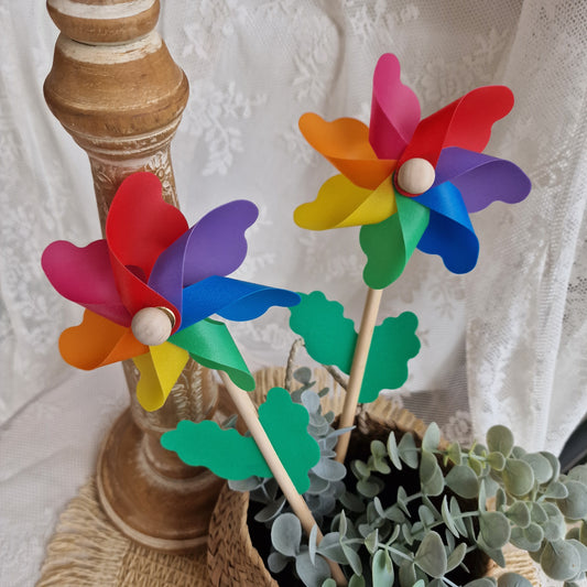 Brinquedo moinho de vento arco íris