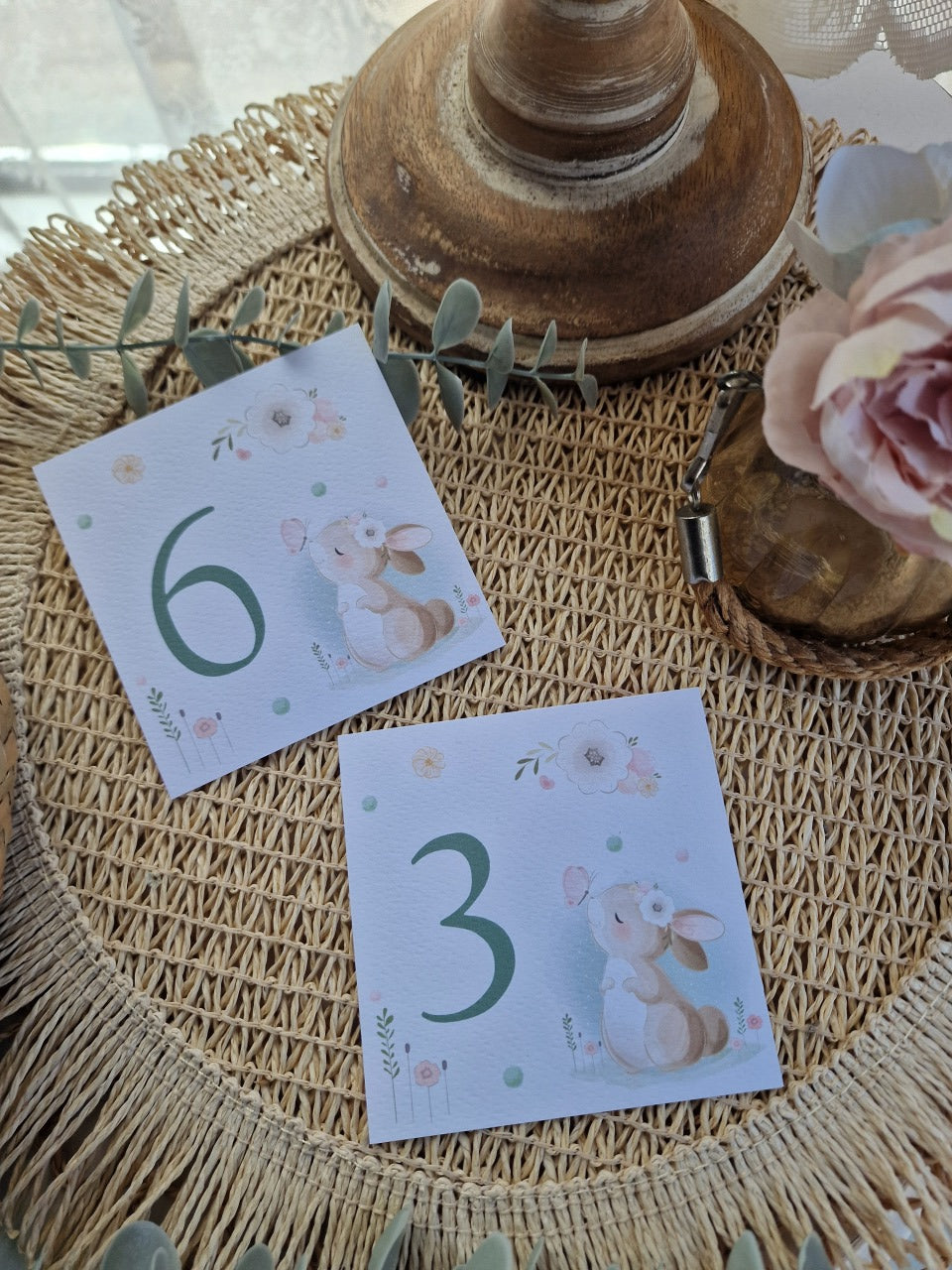 Marcador de mesa coelhinha