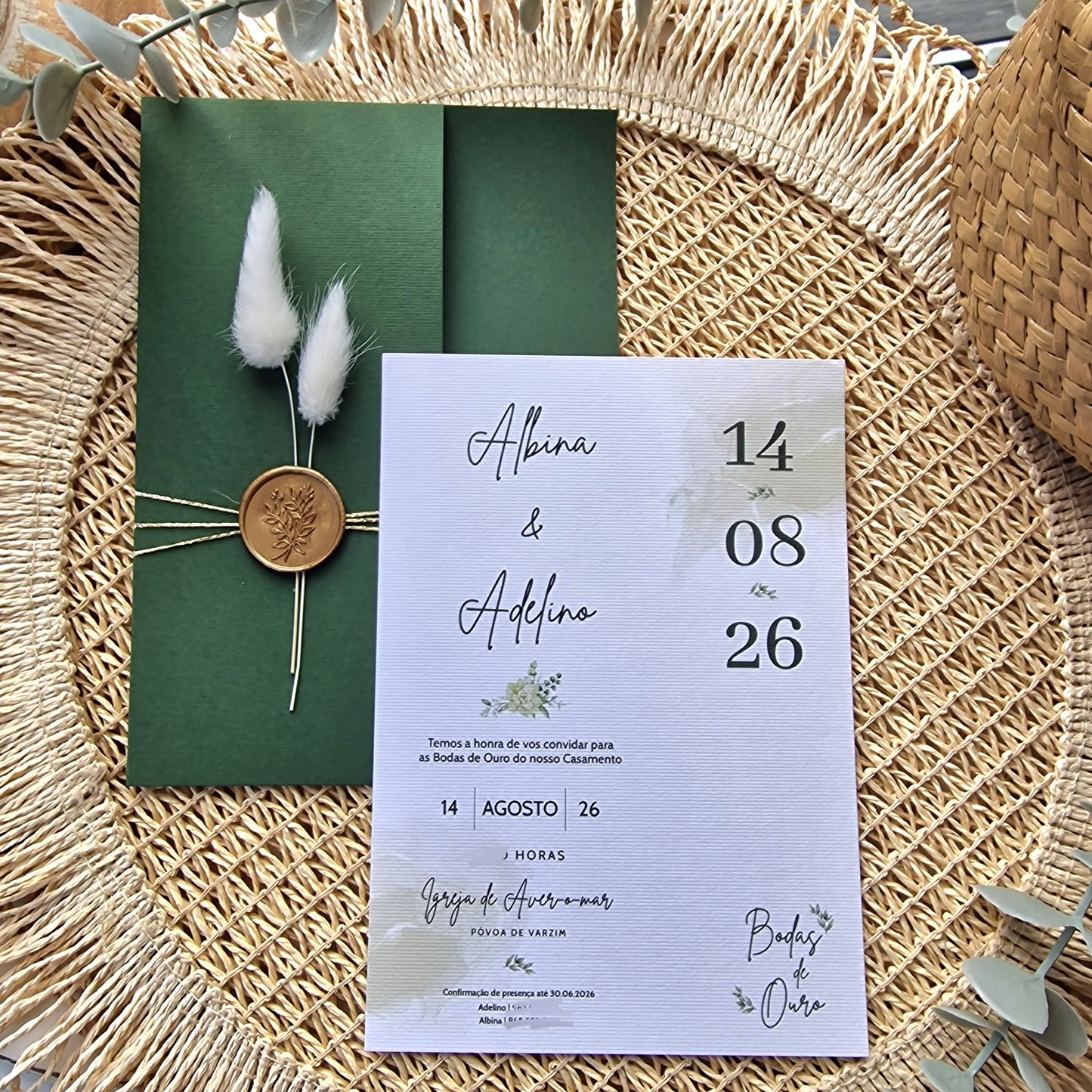 Convite de casamento bodas de ouro folhagem verdes