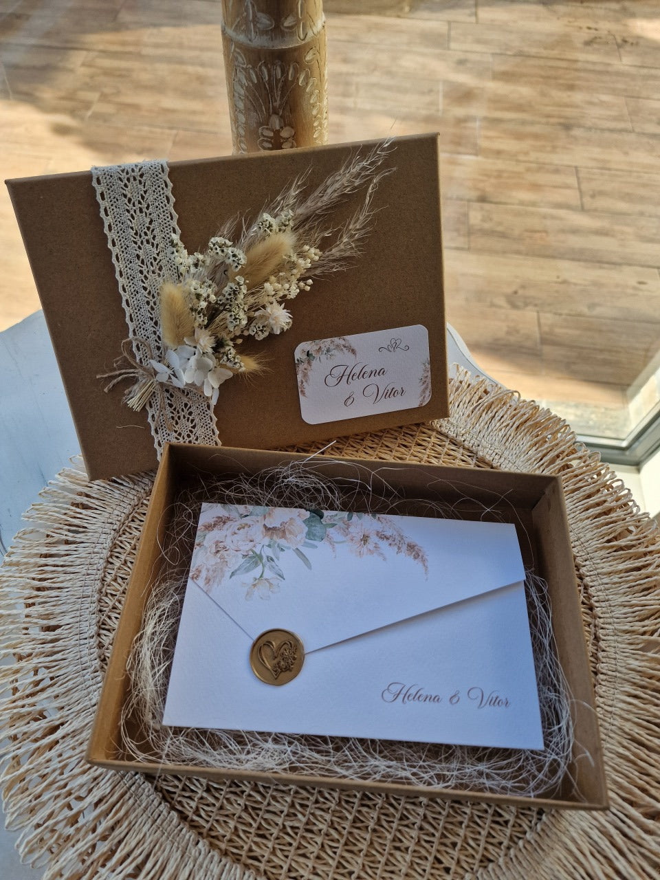 Caixa com dedicatória para padrinhos de casamento floral pampas rosado