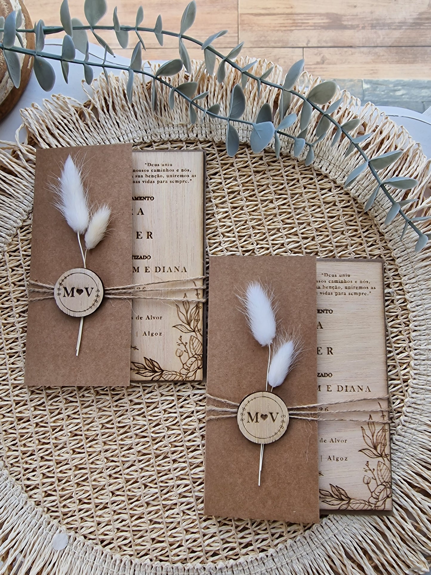 Convite de casamento e batizado em madeira