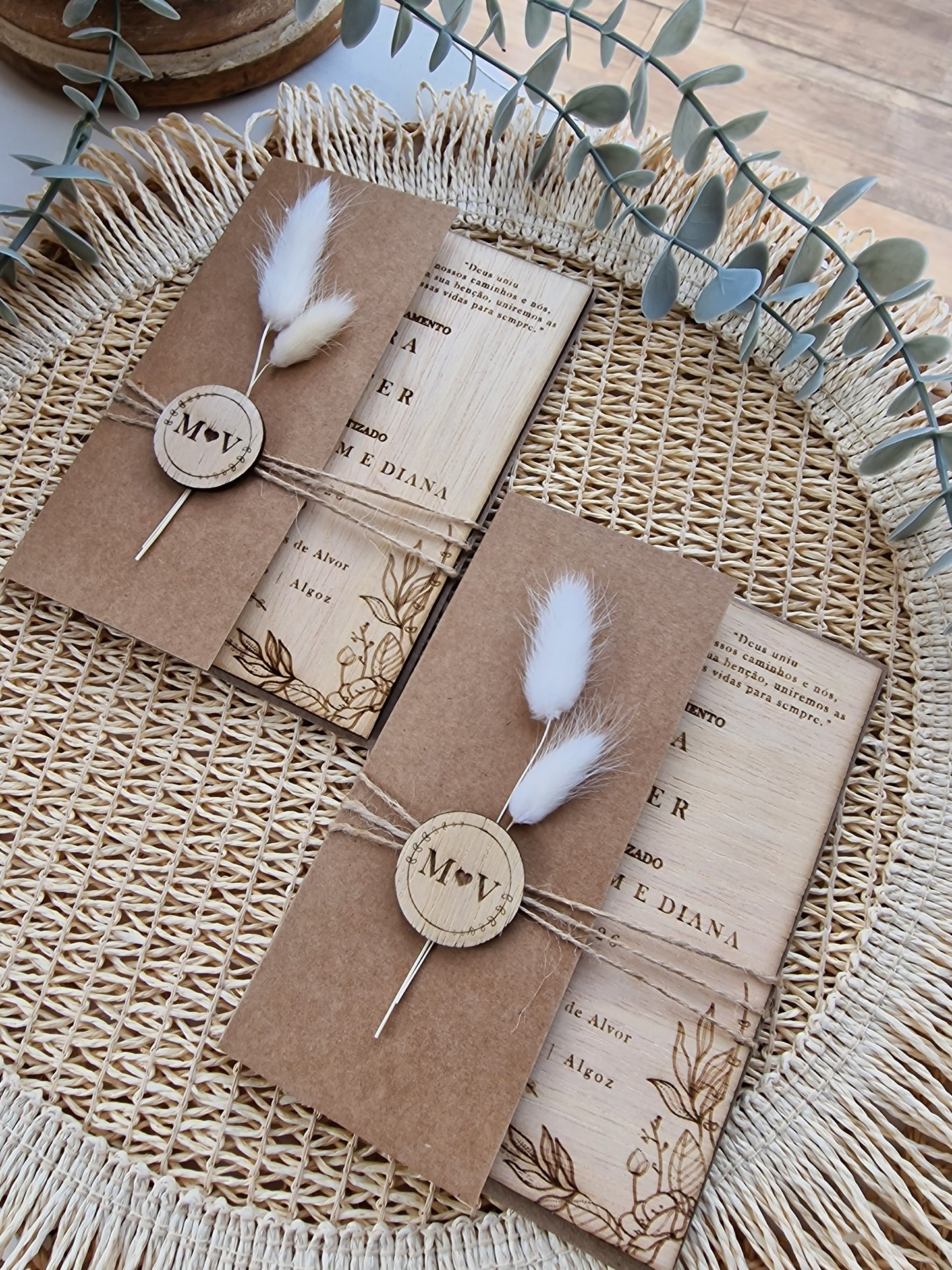 Convite de casamento e batizado em madeira