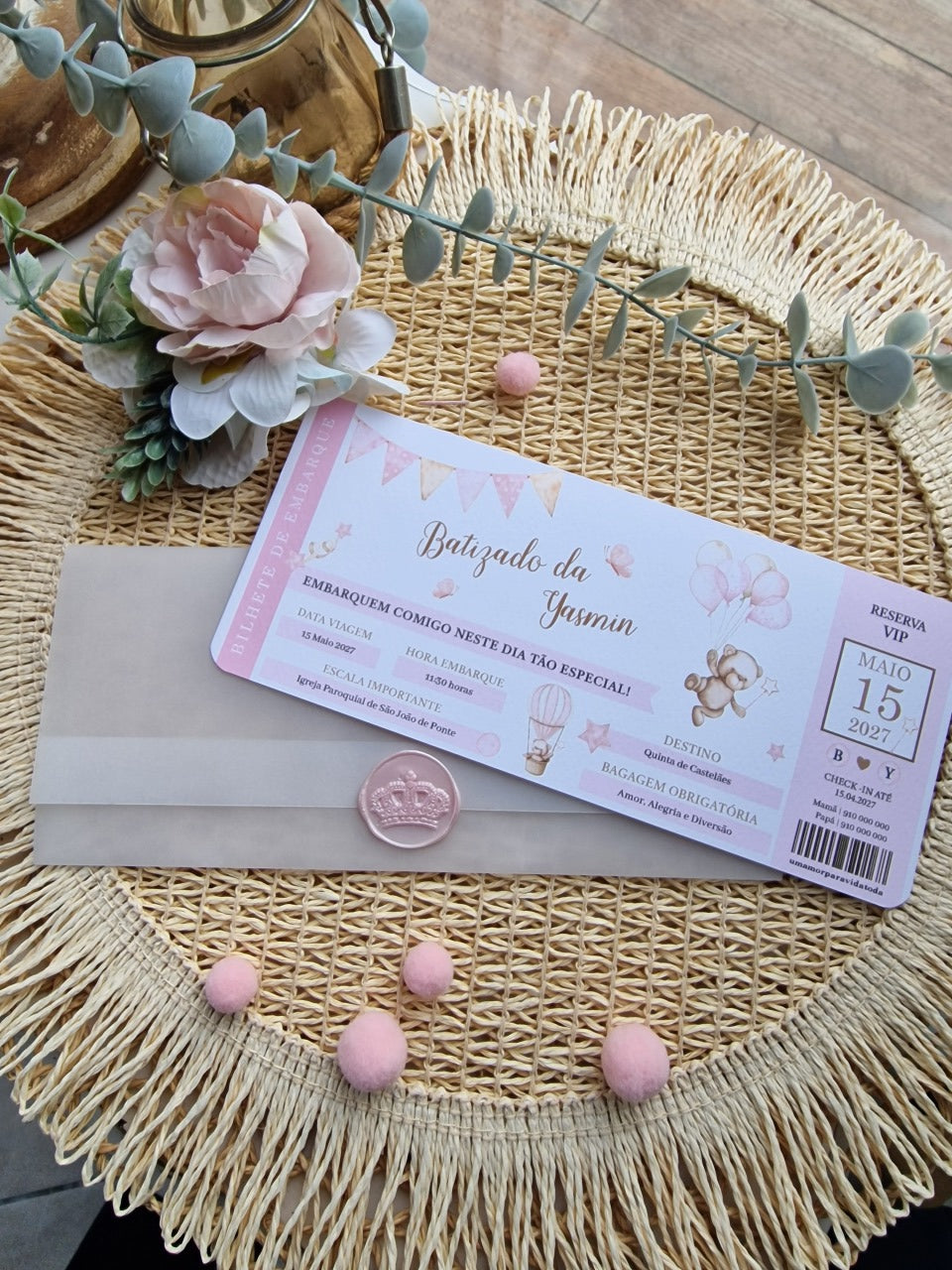 Convite de batizado bilhete de embraque da Yasmin com capinha transparencia e lacre cora rosa