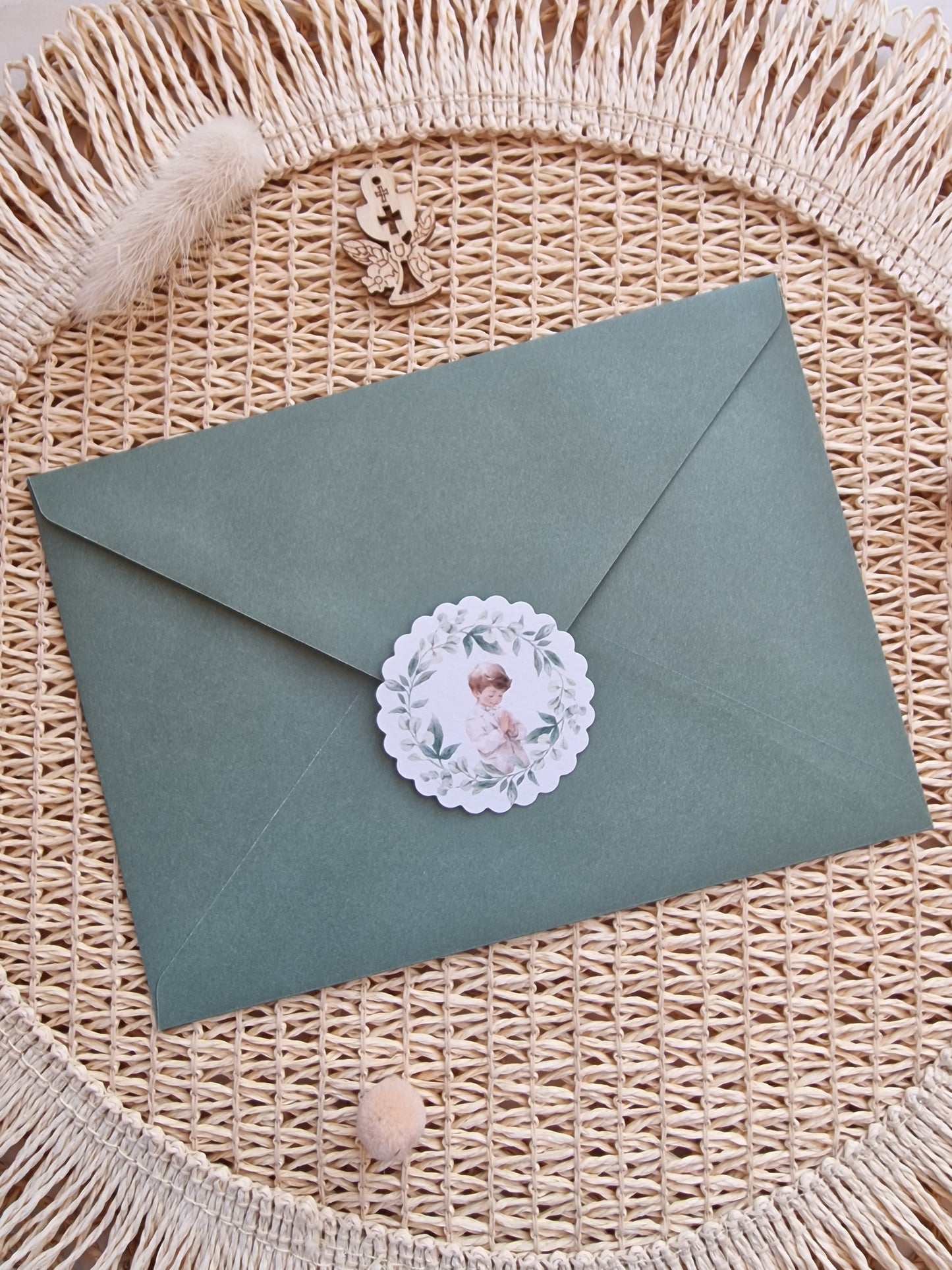 Convite de 1ª Comunhão envelope verde Rodrigo
