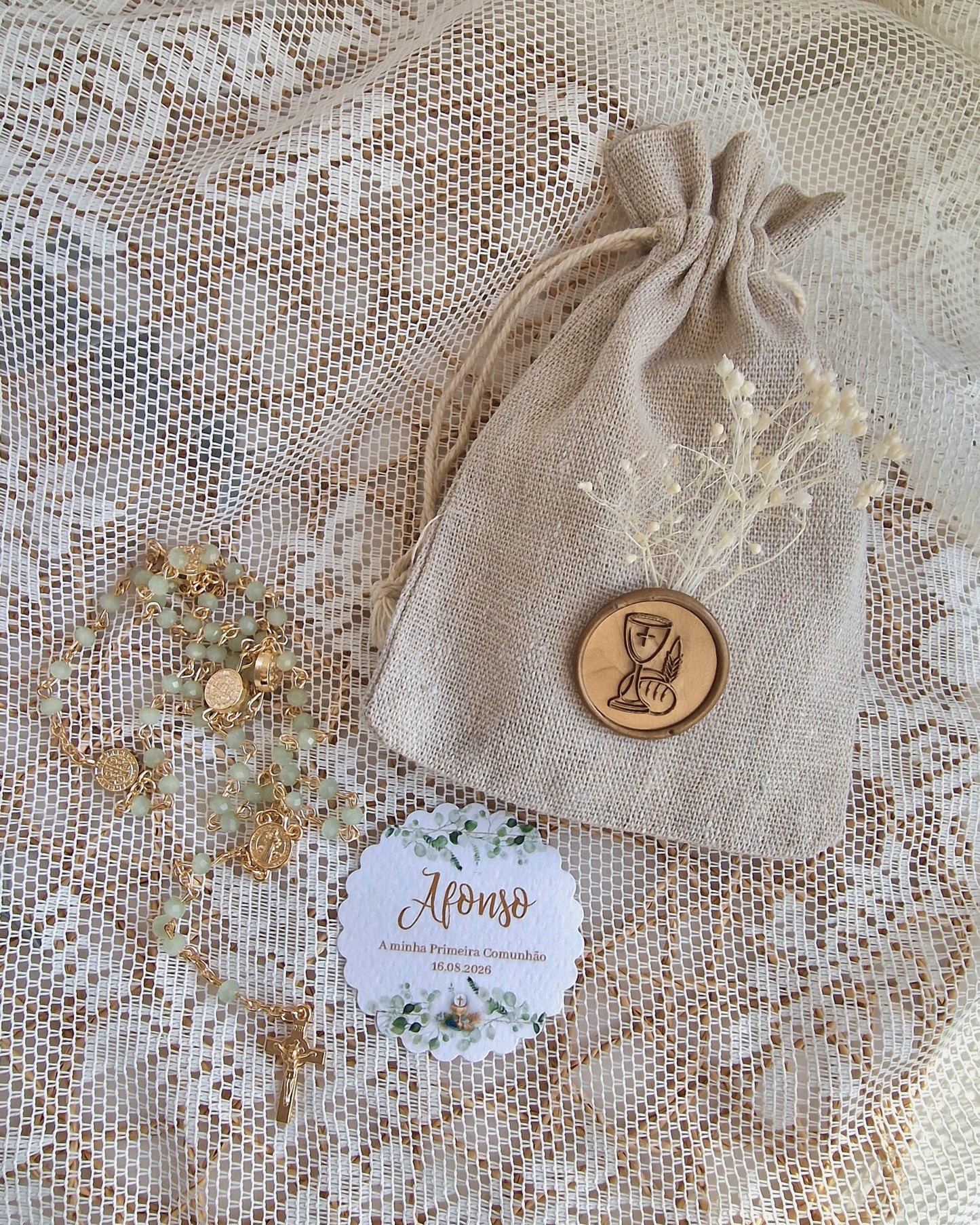 Lembrança Primeira Comunhão com Terço | Fio em Bolsa de Linho Personalizada